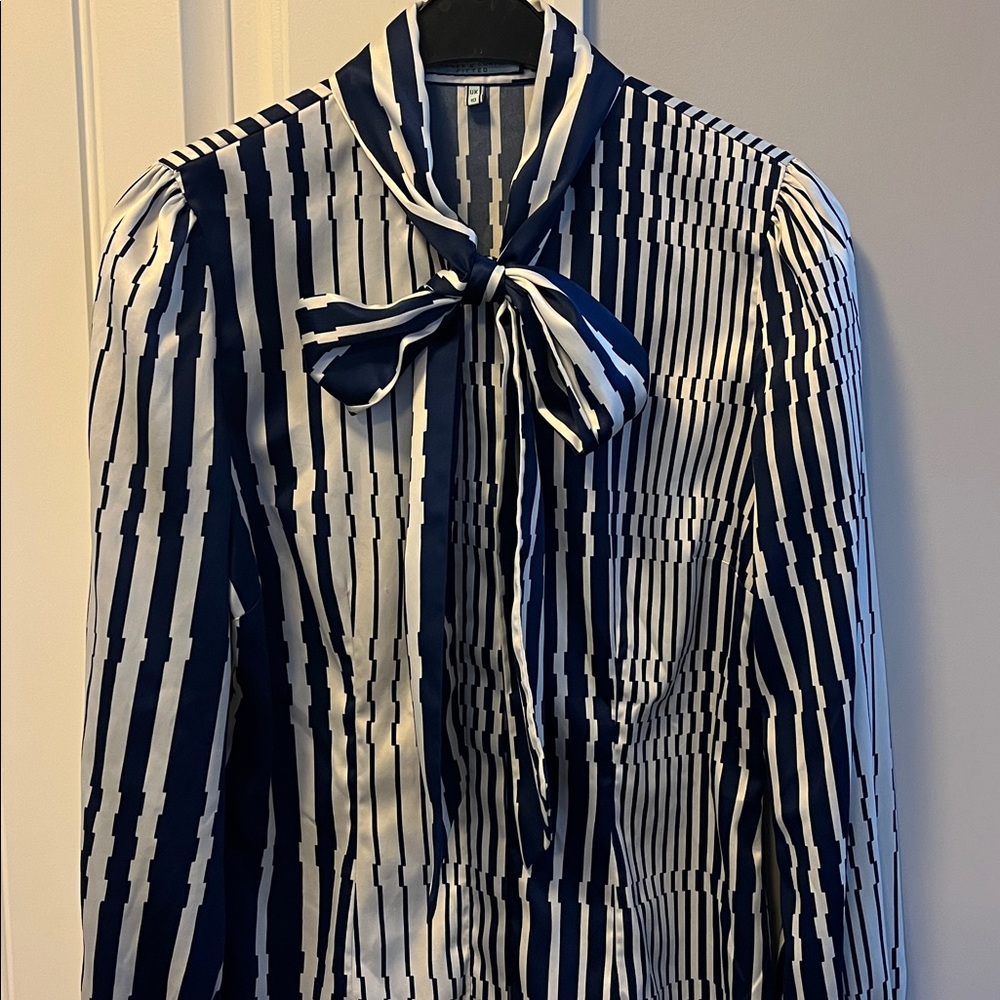 Hawes & Curtis Blouse Fitted 10
